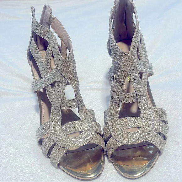 Marc Fisher Shoes - Marc Fisher Sz 7.5 Gold Metallic Nala Mid Heel Evening Sandals Heels NWT